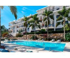 Vive el Lujo Mediterráneo: Exclusivo Ático en venta en el Corazón de Estepona. Málaga