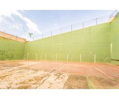Venta de Suelo con Centro de Ocio a Reformar en Zona Carbonaire