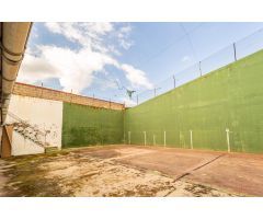 Venta de Suelo con Centro de Ocio a Reformar en Zona Carbonaire