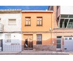 ¡Crea tu hogar ideal en una ubicación privilegiada de Vall dUixó!