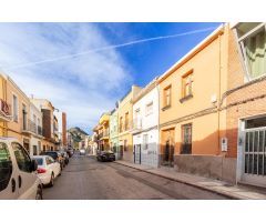 ¡Crea tu hogar ideal en una ubicación privilegiada de Vall dUixó!