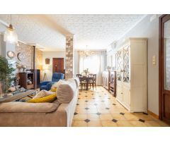 Exclusiva vivienda en el corazón de Manises: luz, calma y calidad de vida