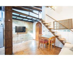 ESPECTACULAR ESTUDIO CON ENCANTO CLÁSICO Y DISEÑO NÓRDICO EN EL CORAZÓN DE VALENCIA