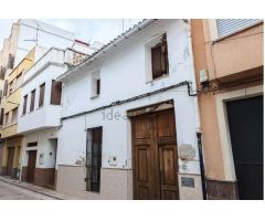 VIVIENDA EN SUBASTA EN PEGA. OPORTUNIDAD!!1
