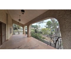 Chalet independiente en venta en La Cañada