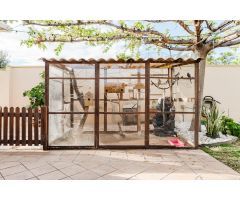 Comprar chalet con piscina en Santa Bárbara, Godella.