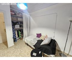 Piso en venta en Romero Ressendi (Cantillana)