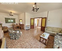 ¡VIVE LA TRANQUILIDAD QUE MERECES! Se VENDE espectacular chalet en PALOMARES DEL RÍO (SEVILLA).