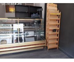 Se alquila local en Segovia