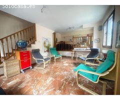CASA PAREADA EN VENTA EN SAN LORENZO