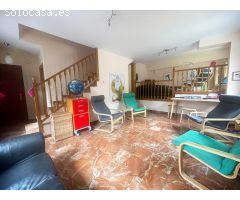 CASA PAREADA EN VENTA EN SAN LORENZO