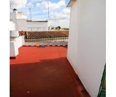 INMHO en exclusiva en el  centro de Mairena del Alcor con terraza y patio, ideal para inversion.