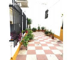 PISO EN EL CENTRO DE LA LOCALIDAD DE HINOJOS, HUELVA.