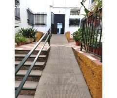 PISO EN EL CENTRO DE LA LOCALIDAD DE HINOJOS, HUELVA.