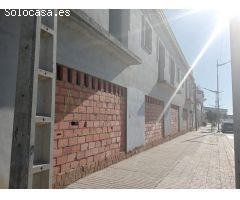 VENTA O ALQUILER DE LOCAL COMERCIAL EN LA LOCALIDAD DE GUILLENA, SEVILLA.