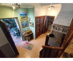 ACOGEDORA VIVIENDA UNIFAMILIAR DE DOS PLANTAS EN LA LOCALIDAD DE BURGUILLOS, SEVILLA.