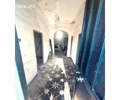 EN VENTA – CASA CÉNTRICA PARA REFORMAR EN LOS ROSALES