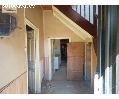 Casa para reformar, en la plaza mayor