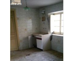 Casa para reformar, en la plaza mayor