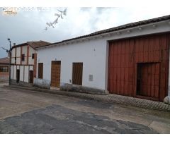 Casa amplia, con patio