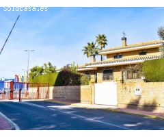 Chalet en Venta en Camás, Sevilla