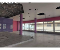 Local Comercial en Alquiler – Ubicación Céntrica con Gran Terraza