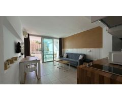 Amplio Apartamento Reformado a Pasos del Mar en Playa del Ingles