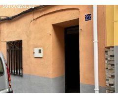 Encantadora Casa de Pueblo en Venta en Calle Sant Mateu