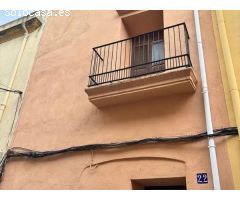 Encantadora Casa de Pueblo en Venta en Calle Sant Mateu