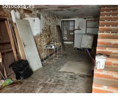 Encantadora Casa de Pueblo en Venta en Calle Sant Mateu