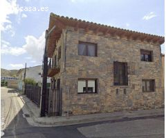 Exclusiva casa de piedra en centro histórico de Alfajarin