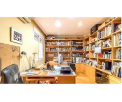 Hermoso Chalet Adosado en venta en Calle  Corbella