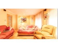 Hermoso Chalet Adosado en venta en Calle  Corbella