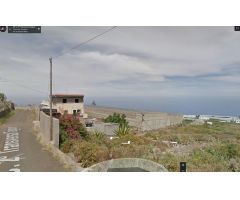 Se vende finca con casa en invernaderos en producción en Tacoronte