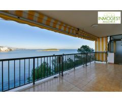 Piso en primera línea con idílicas vistas al mar