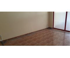 SE ALQUILA LOCAL COMERCIAL EN EL CENTRO DE LA VALL DUIXO