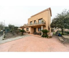 ¡ESPECTACULAR CASA A CUATRO VIENTOS EN SANT ESTEVE SESROVIRES!