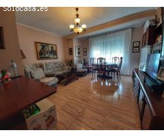 VENDE PISO AMPLIO Y TOTALMENTE REFORMADO
