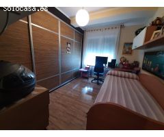 VENDE PISO AMPLIO Y TOTALMENTE REFORMADO