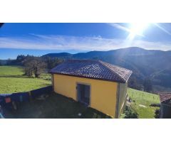 ¡Oportunidad única en Pravia! Dos encantadores apartamentos, panera vivienda y caserón asturiano