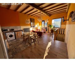 ¡Oportunidad única en Pravia! Dos encantadores apartamentos, panera vivienda y caserón asturiano