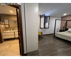 Finca con vivienda, torreon, piso, naves, patios.