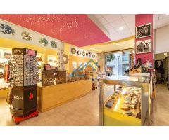 FANTÁSTICO LOCAL A PIE DE CALLE EN PLENO CORAZÓN COMERCIAL Y PEATONAL DE CAMBRILS - ZONA PUERTO