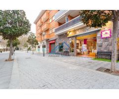 FANTÁSTICO LOCAL A PIE DE CALLE EN PLENO CORAZÓN COMERCIAL Y PEATONAL DE CAMBRILS - ZONA PUERTO