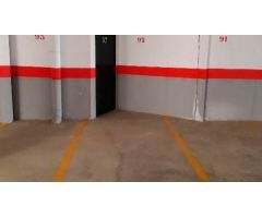 12 PLAZAS DE APARCAMIENTO PARA CARROS DE GOLF EN RESIDENCIAL SAN ROQUE CLUB.