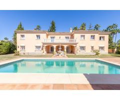 MAGNIFICA VILLA CON LOCALIZACIÓN PREMIUM - SOTOGRANDE COSTA!!!