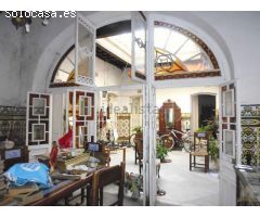 Casa señorial para reformar en el Carmen