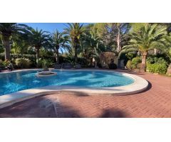 Venta chalet independiente con parcela 7 dormitorios piscina privada alfaz del pi