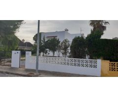 GRAN VILLA INDEPENDIENTE A 200 METROS DEL MAR