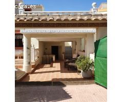 ACOGEDOR ADOSADO CON PISCINA PRIVADA